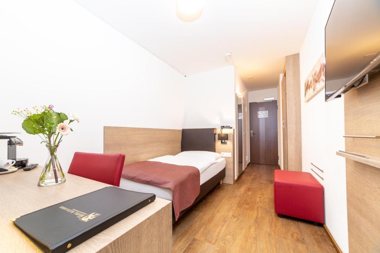 Hotel Alexander 3*