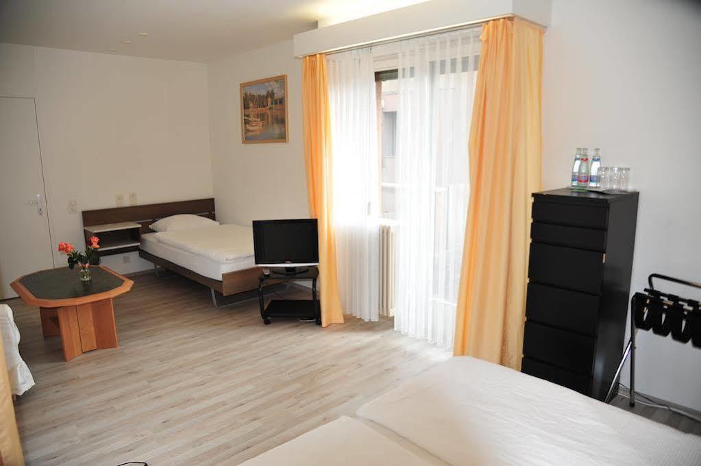 Budget Alexander 3*